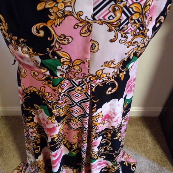 Maxi Dress - Picture 4 of 8